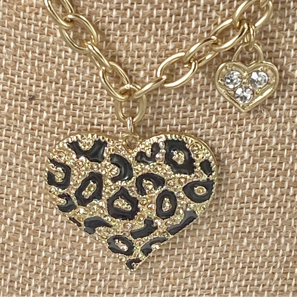 Guess Animal Print Heart Pendant Necklace, Gold Tone, 14” L, Heart 1.25”
